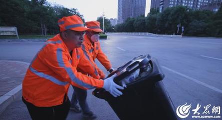 一個座右銘，一面黨旗紅 | 張旭東 堅守清運一線，只為城市更美好